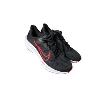 Nike Men’s Size 9.5 Black White Red Quest 6 ComfiRide Road Running Shoes